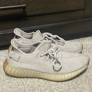 Adidas Yeezy Boost 350 V2 Tennis Shoes Sneakers in Sesame